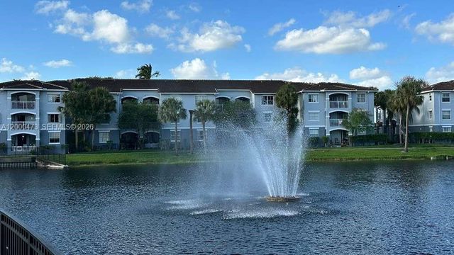 9645 NW 1st Ct 1-303, Pembroke Pines, FL 33024