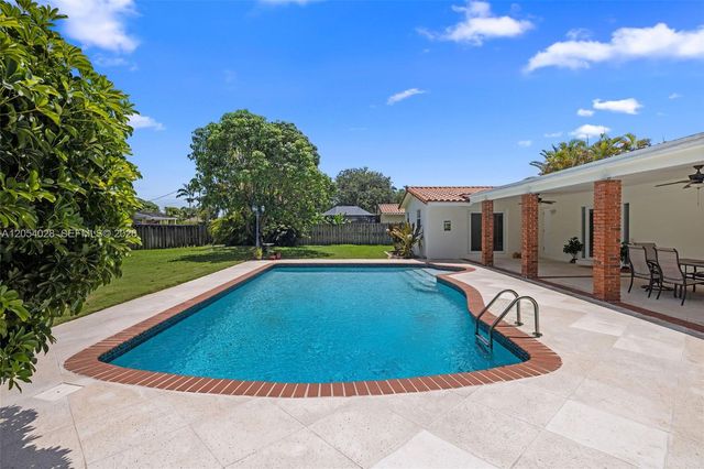 9765 SW 143rd St, Miami, FL 33176