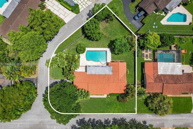 9765 SW 143rd St, Miami, FL 33176