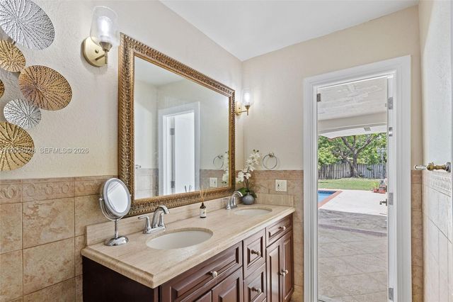 9765 SW 143rd St, Miami, FL 33176