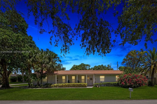 9765 SW 143rd St, Miami, FL 33176