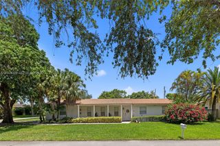 9765 SW 143rd St, Miami, FL 33176
