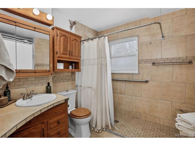 698 S Moline St, Aurora, CO 80012