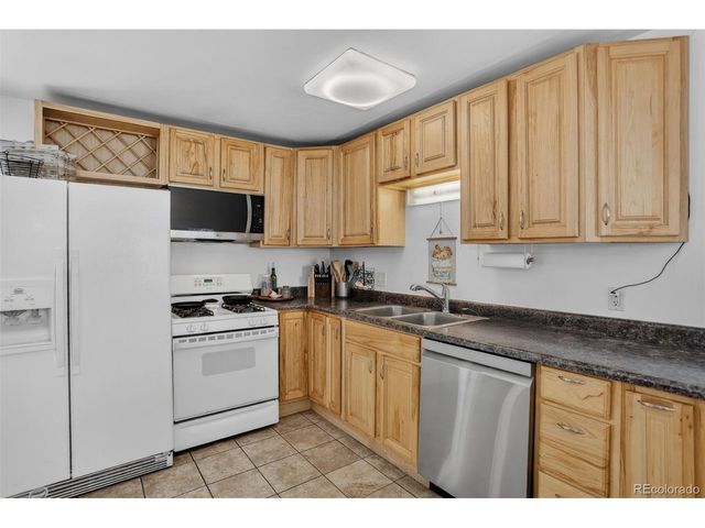 698 S Moline St, Aurora, CO 80012