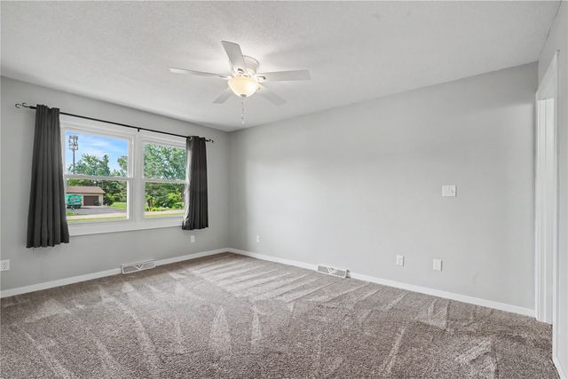 966 Eastview Avenue, Marion, IA 52302