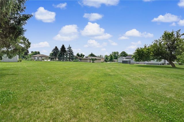 966 Eastview Avenue, Marion, IA 52302