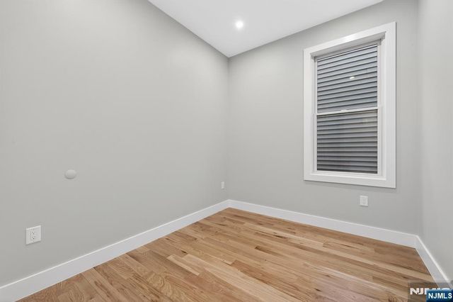 126 De Kalb Avenue 3, Jersey City, NJ 07306