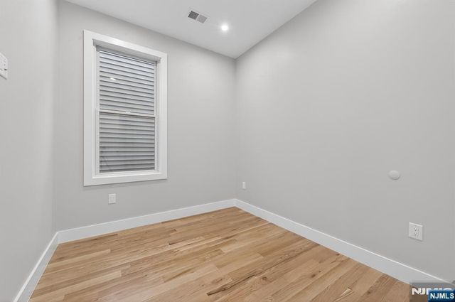 126 De Kalb Avenue 3, Jersey City, NJ 07306