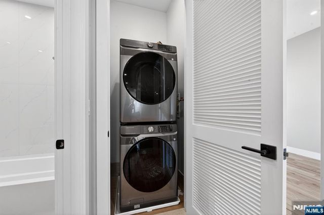 126 De Kalb Avenue 3, Jersey City, NJ 07306