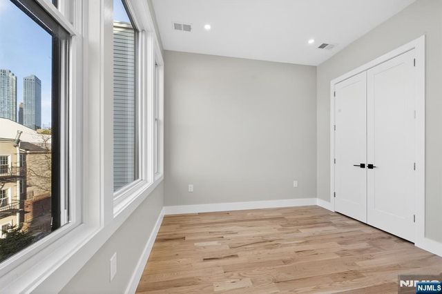 126 De Kalb Avenue 3, Jersey City, NJ 07306