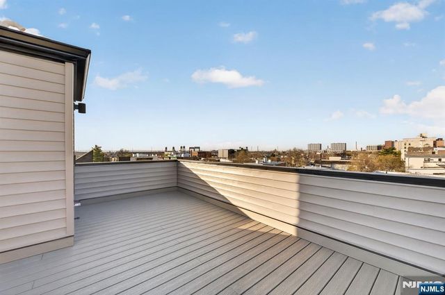 126 De Kalb Avenue 3, Jersey City, NJ 07306