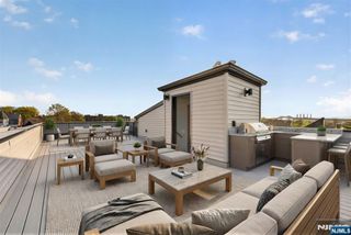 126 De Kalb Avenue 3, Jersey City, NJ 07306