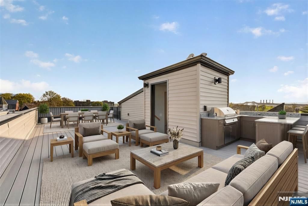 126 De Kalb Avenue 3, Jersey City, NJ 07306