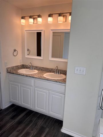 716 E 5th Street, Bonham, TX 75418