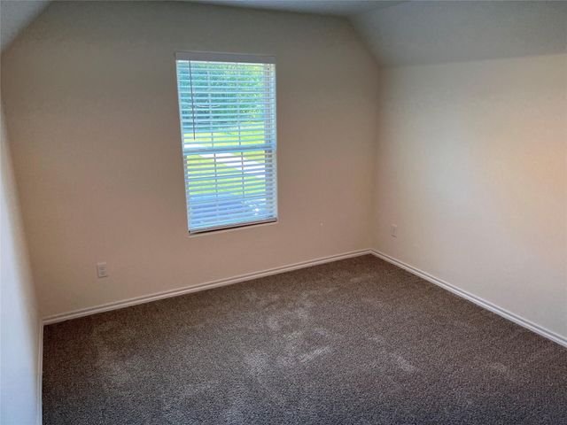 716 E 5th Street, Bonham, TX 75418