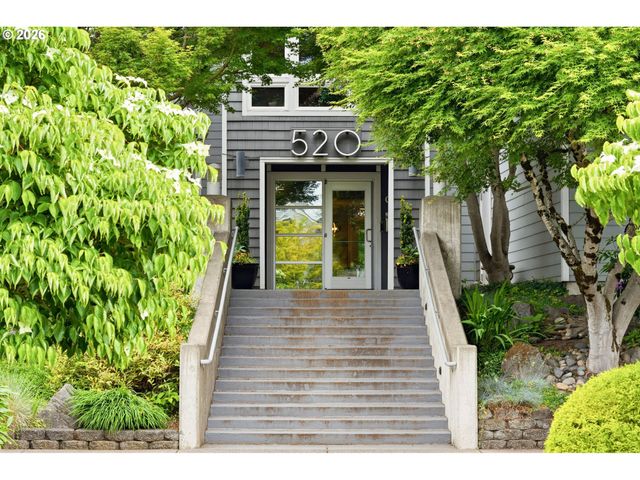 520 Se COLUMBIA RIVER Dr 132, Vancouver, WA 98661