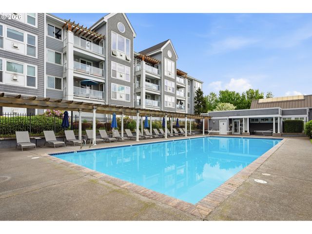 520 Se COLUMBIA RIVER Dr 132, Vancouver, WA 98661