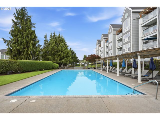 520 Se COLUMBIA RIVER Dr 132, Vancouver, WA 98661