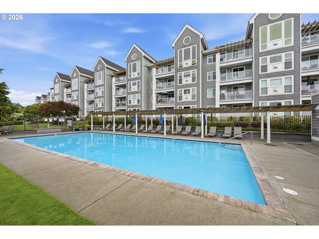520 Se COLUMBIA RIVER Dr 132, Vancouver, WA 98661