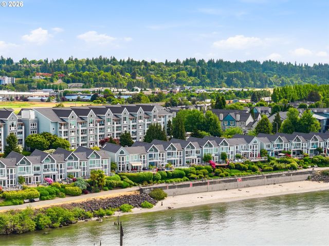 520 Se COLUMBIA RIVER Dr 132, Vancouver, WA 98661