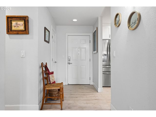 520 Se COLUMBIA RIVER Dr 132, Vancouver, WA 98661