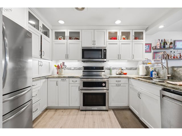 520 Se COLUMBIA RIVER Dr 132, Vancouver, WA 98661
