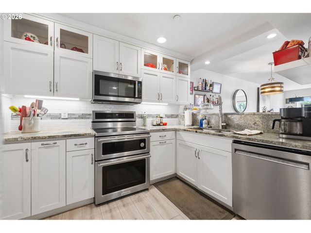 520 Se COLUMBIA RIVER Dr 132, Vancouver, WA 98661