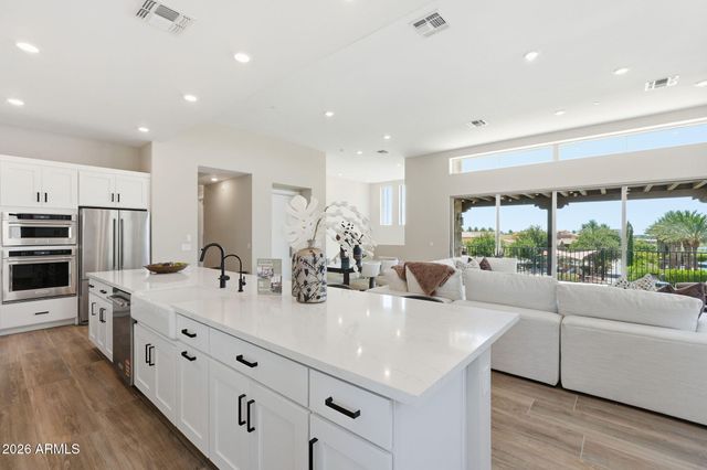 36502 N La Casa Drive 11, Queen Creek, AZ 85140