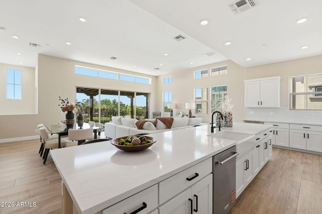 36502 N La Casa Drive 11, Queen Creek, AZ 85140