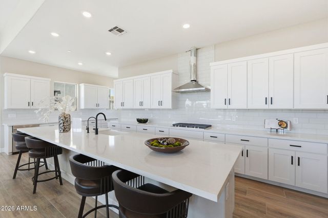 36502 N La Casa Drive 11, Queen Creek, AZ 85140