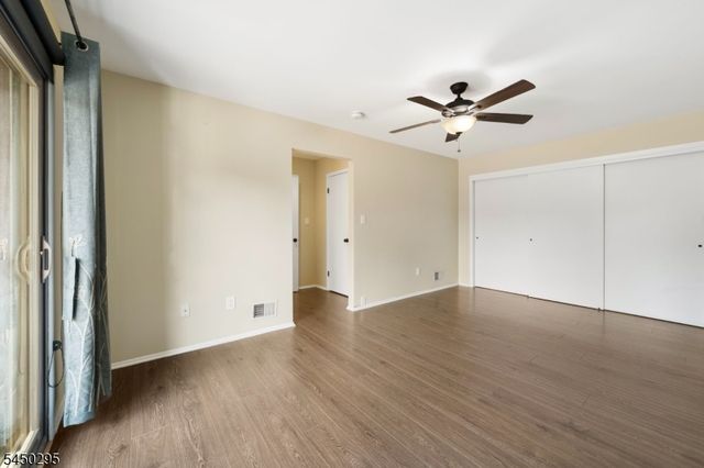 59 Taurus Dr 4D, Hillsborough Twp., NJ 08844