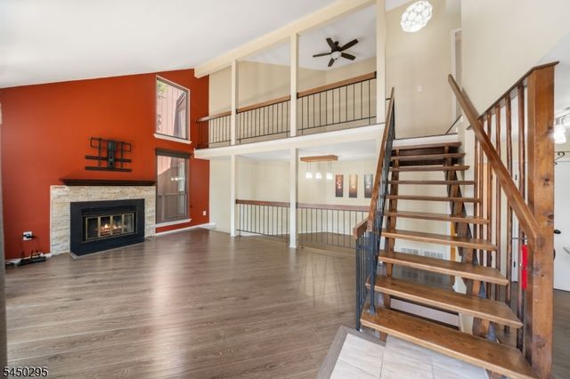 59 Taurus Dr 4D, Hillsborough Twp., NJ 08844