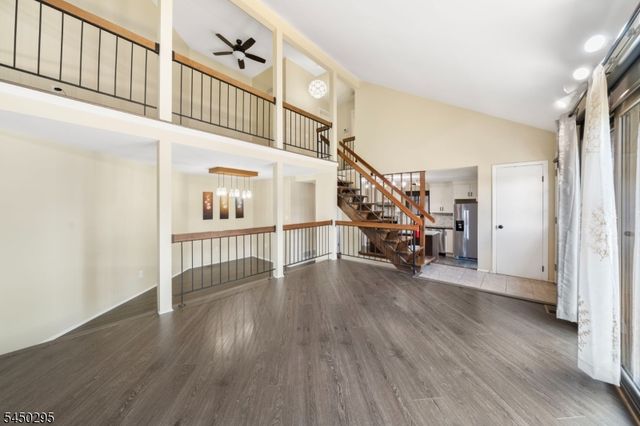 59 Taurus Dr 4D, Hillsborough Twp., NJ 08844