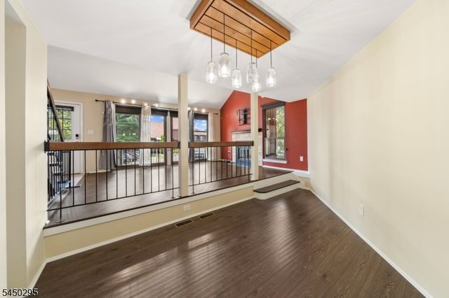 59 Taurus Dr 4D, Hillsborough Twp., NJ 08844