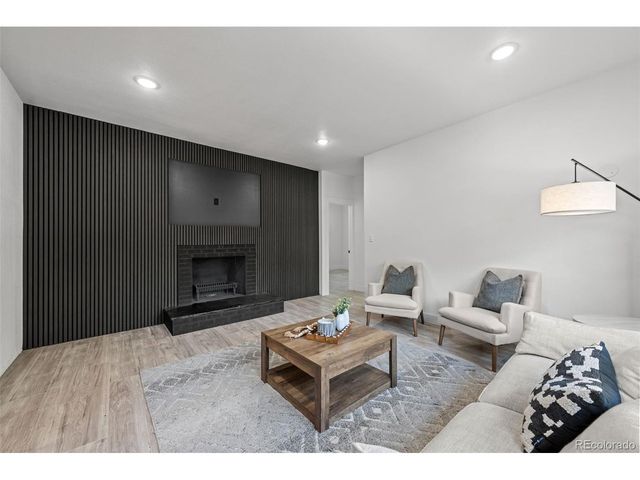 5755 W 43rd Ave, Denver, CO 80212