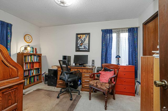 1815 Denholm Drive, Manhattan, KS 66503