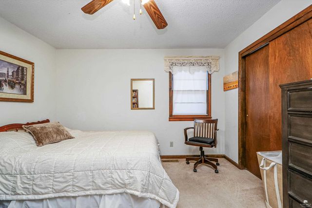 1815 Denholm Drive, Manhattan, KS 66503