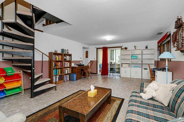 1815 Denholm Drive, Manhattan, KS 66503