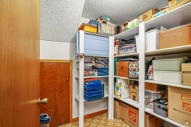 1815 Denholm Drive, Manhattan, KS 66503