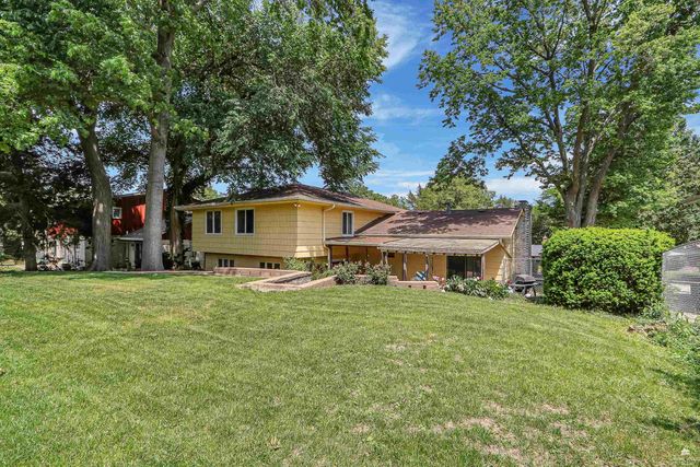 1815 Denholm Drive, Manhattan, KS 66503