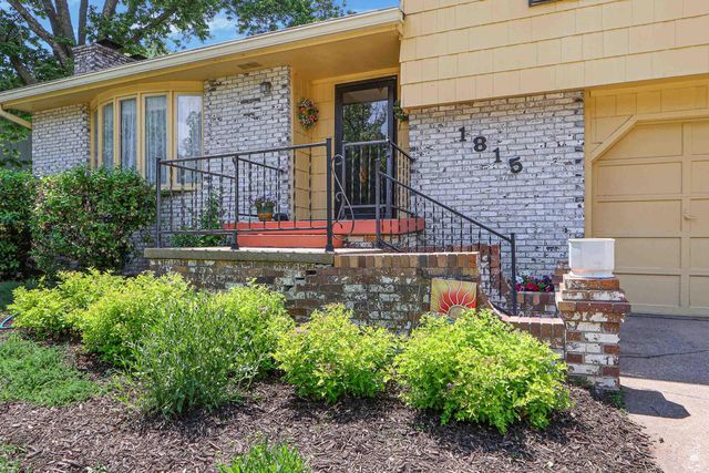 1815 Denholm Drive, Manhattan, KS 66503