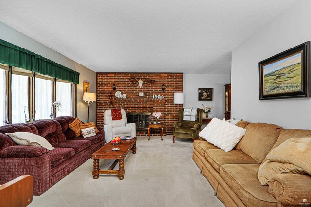 1815 Denholm Drive, Manhattan, KS 66503