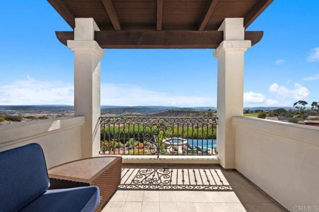 8033 E Entrada De Luz, San Diego, CA 92127