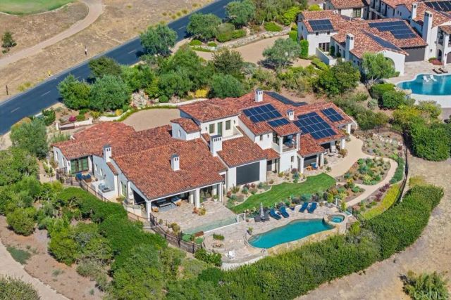 8033 E Entrada De Luz, San Diego, CA 92127