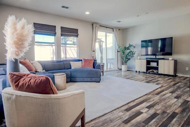 8629 Sage Shadow Drive, Lakeside, CA 92040