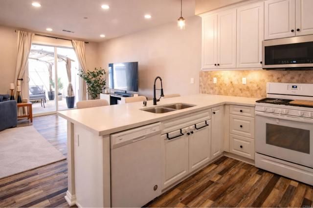 8629 Sage Shadow Drive, Lakeside, CA 92040