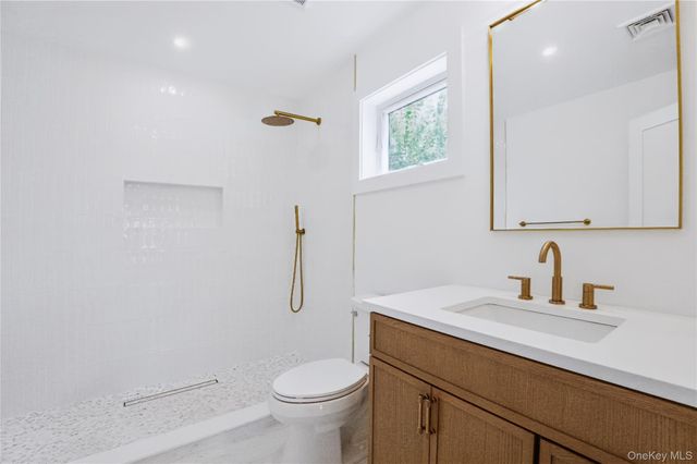 45 Glade Lane, Levittown, NY 11756