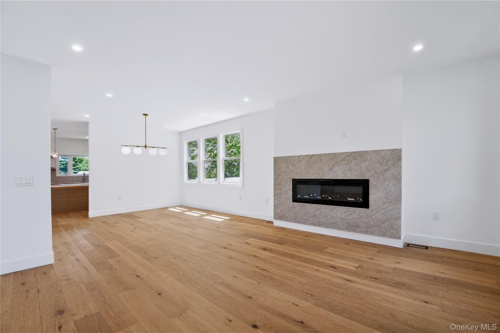 45 Glade Lane, Levittown, NY 11756 — photo 3