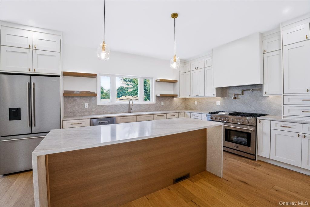 45 Glade Lane, Levittown, NY 11756 — photo 5