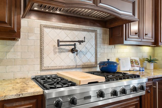 771 Hayden Road, Lantana, TX 76226